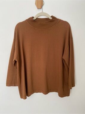 Velvet by Graham and Spencer Brown Mock Neck Half Sleeve top size Medium